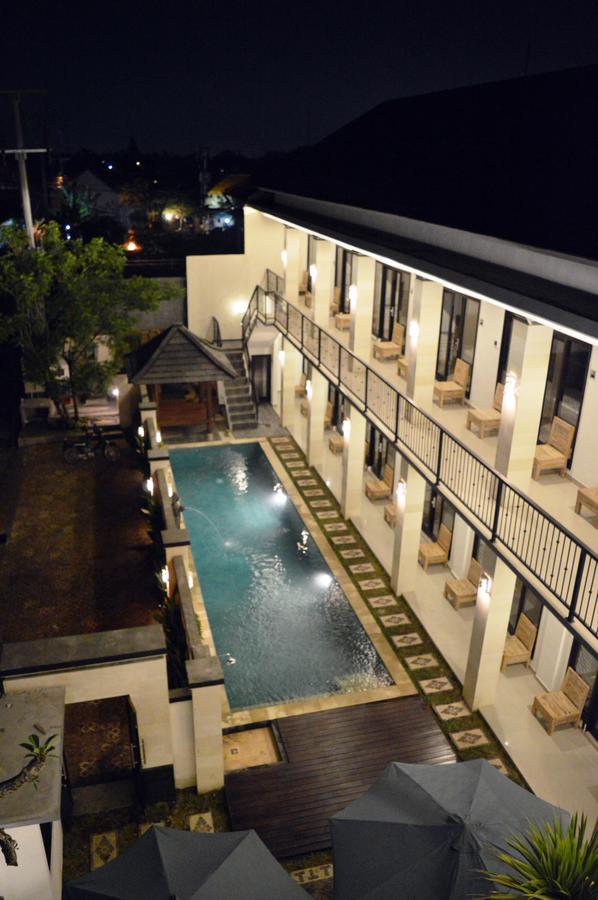 Tirtha Canggu Suites Bagian luar foto